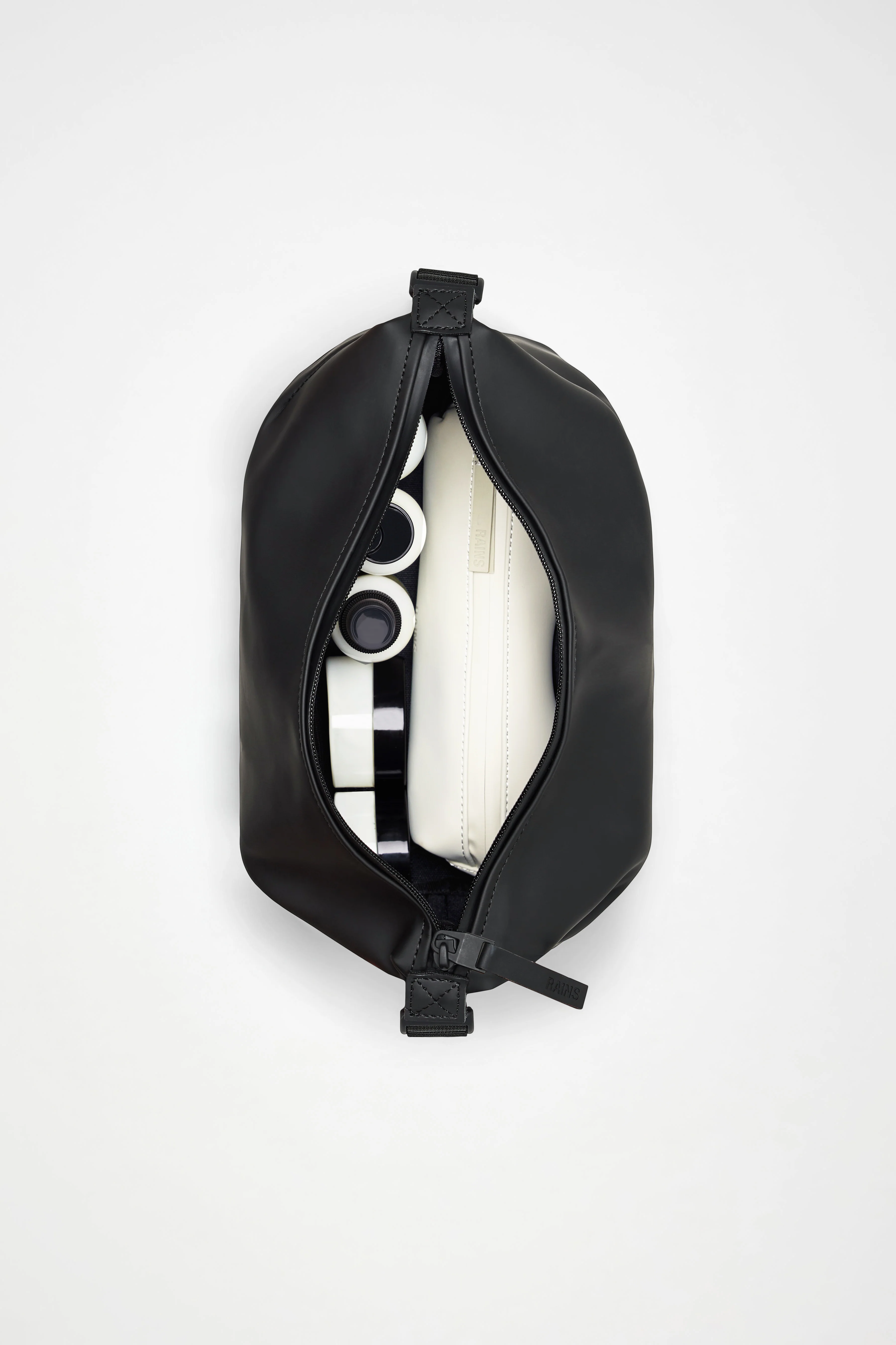 Hilo Wash Bag - Image 5